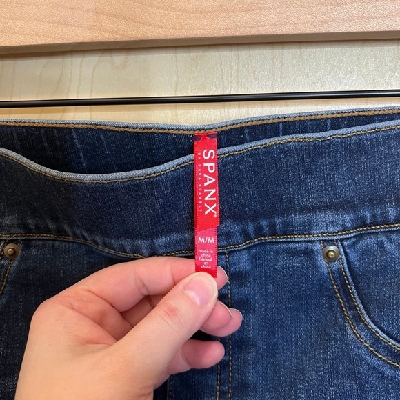 Spanx distressed skinny ankle jeans - Picture 2 of 4